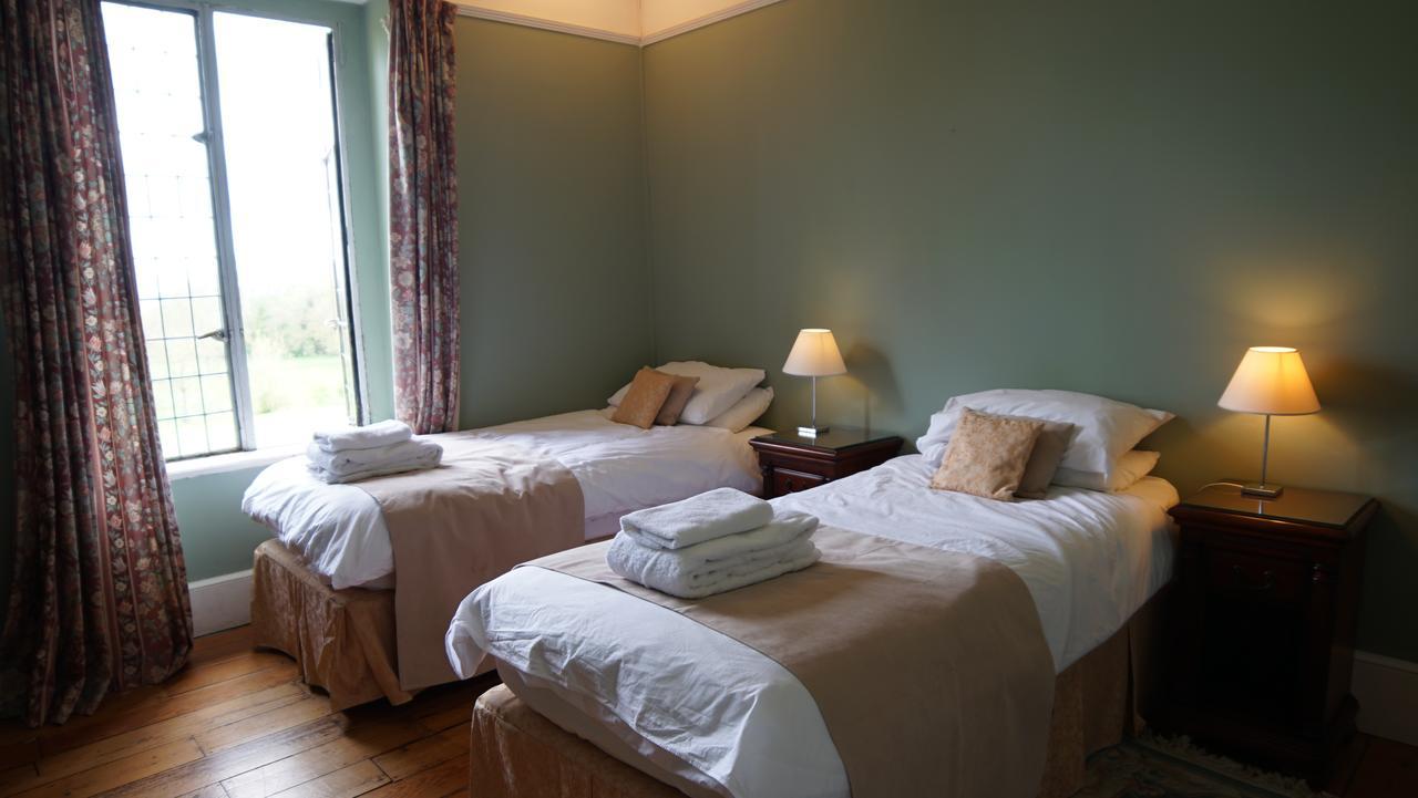 לינה וארוחת בוקר מלקשאם Cleeve House מראה חיצוני תמונה